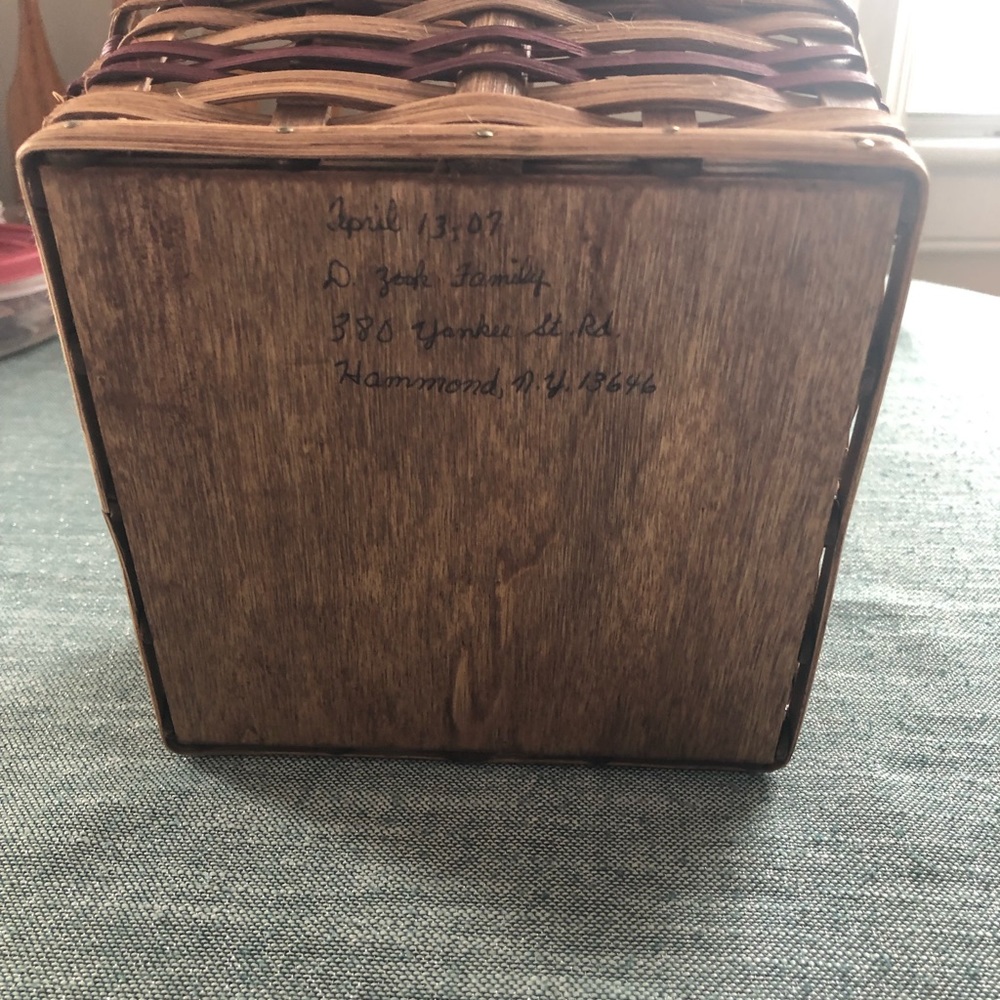 Basket 🧺 - Picture 2 of 4